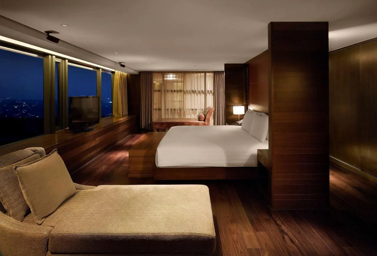 Banyan Tree Club & Spa Seul 5*,
